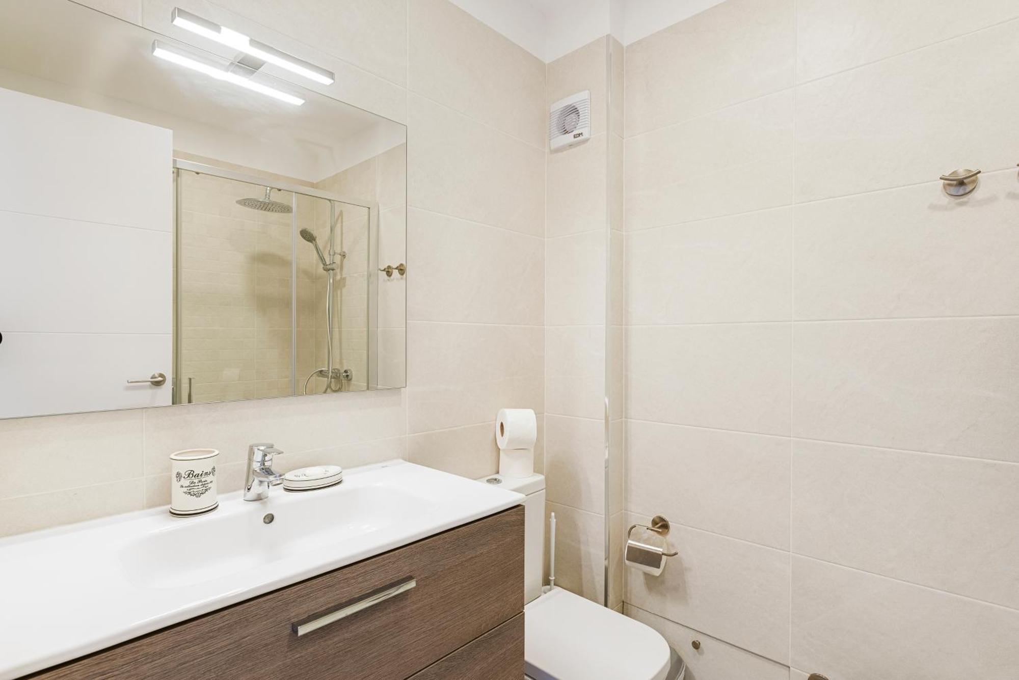 Arenas Negras Playa La Arena, Newly Renovated Apartment Puerto de Santiago  Bagian luar foto