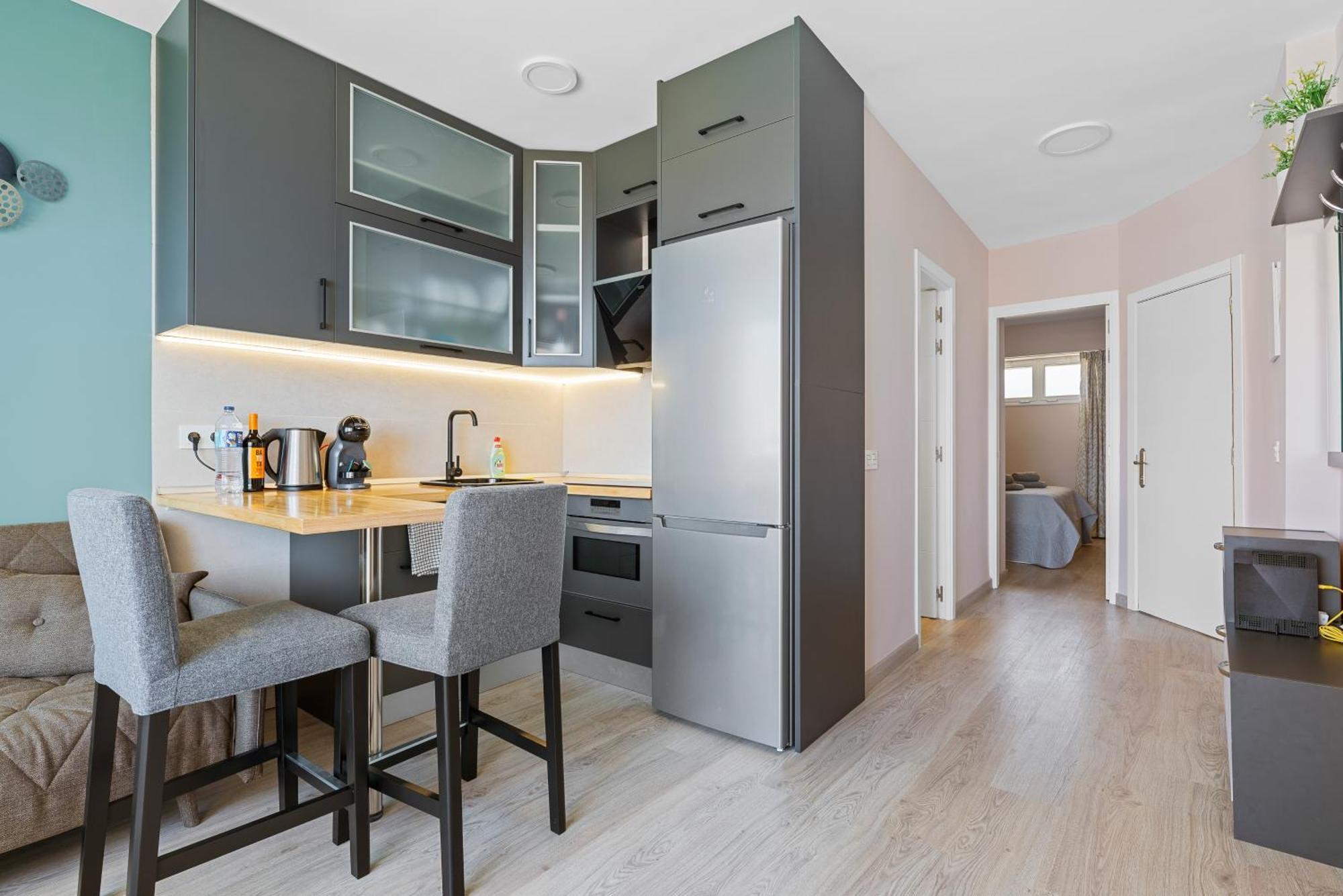 Arenas Negras Playa La Arena, Newly Renovated Apartment Puerto de Santiago  Bagian luar foto